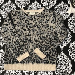 Zara girls 9-10 sweater great condition